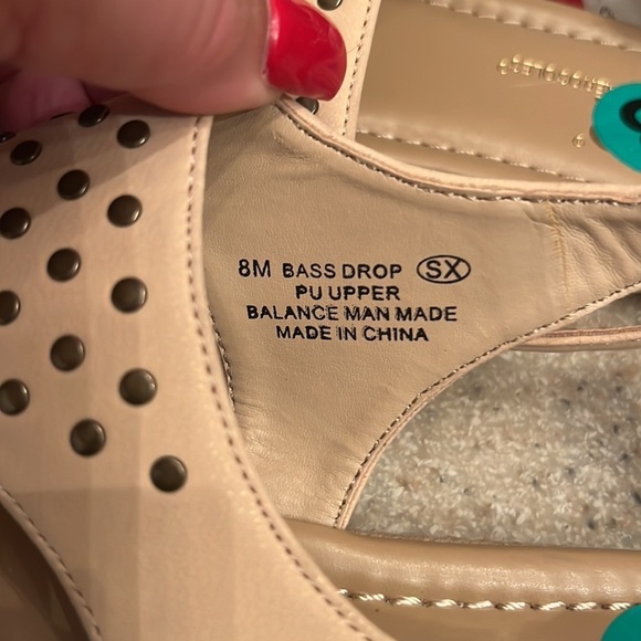 A2 by Aerosoles brand size 8M Velcro closure sandals- NWT - Picture 4 of 6